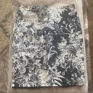 Loft Navy/White Floral Detail Pencil Skirt